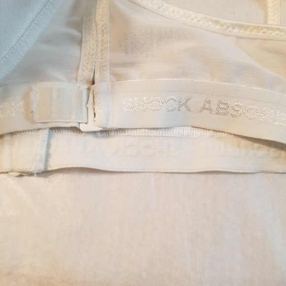 Shock Absorber Racerback Bra - Picture 4 of 8